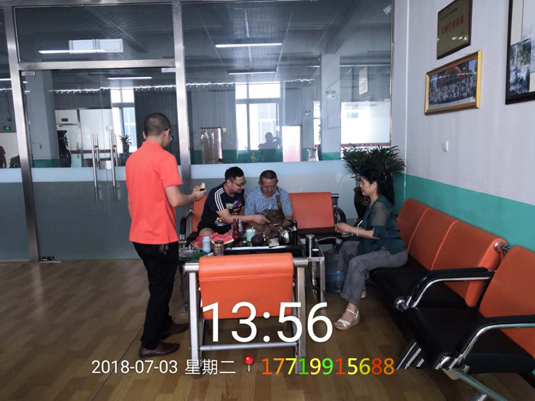 湖南长沙王总来厂订购电磁炒货设备