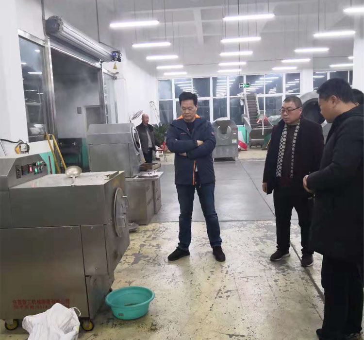电磁炒货机.jpg 电磁炒货机.jpg