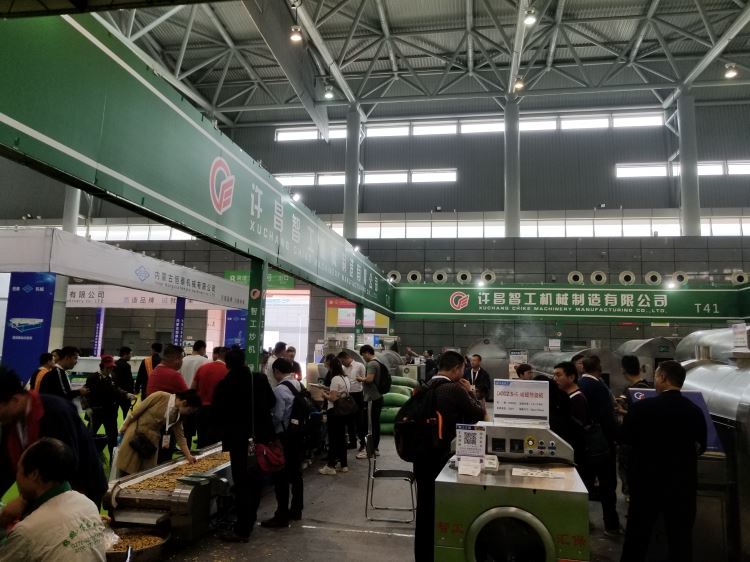 滚筒炒货机.jpg 滚筒炒货机.jpg