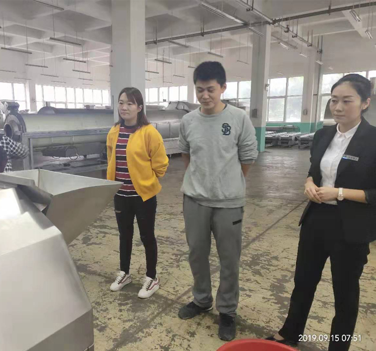 电磁炒货机.jpg 电磁炒货机.jpg