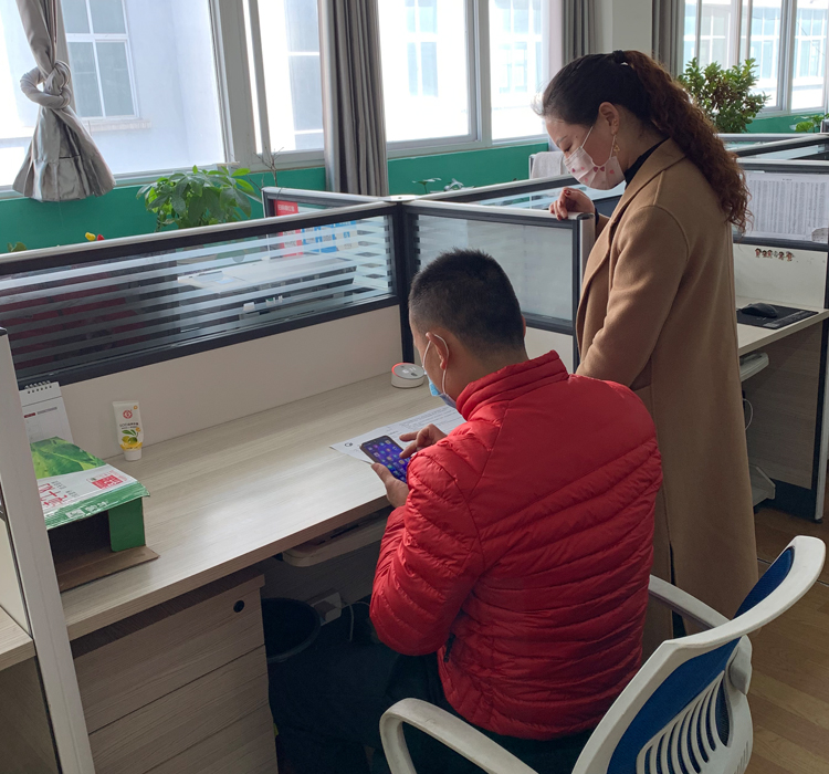 流水线炒货机.jpg 流水线炒货机.jpg