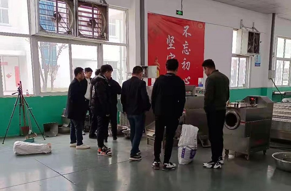 电磁炒货机.jpg 电磁炒货机.jpg
