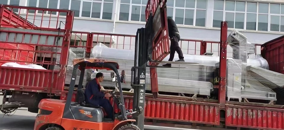 流水线炒货机.jpg 流水线炒货机.jpg
