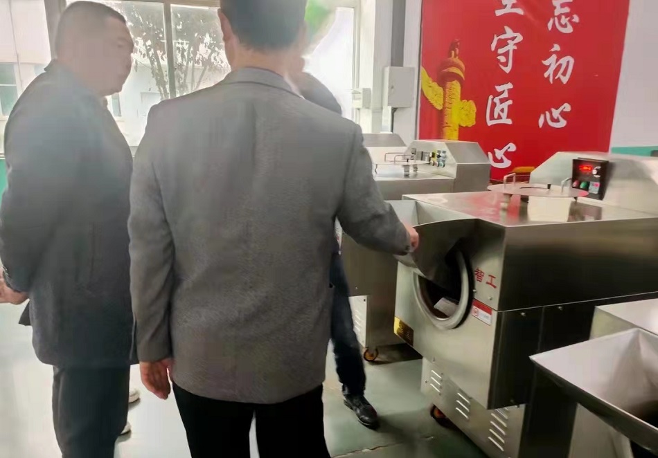 小型炒货机.jpg 小型炒货机.jpg