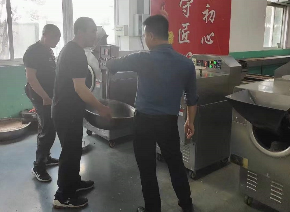 电磁炒货机.jpg 电磁炒货机.jpg