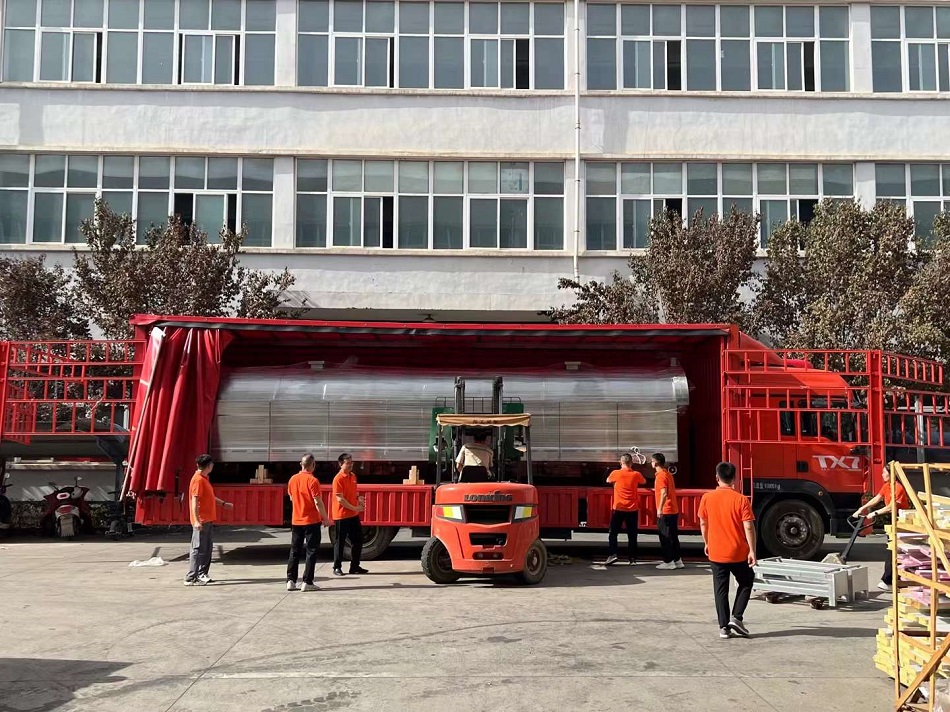 许昌智工八米电磁流水线炒腰果设备装车发货
