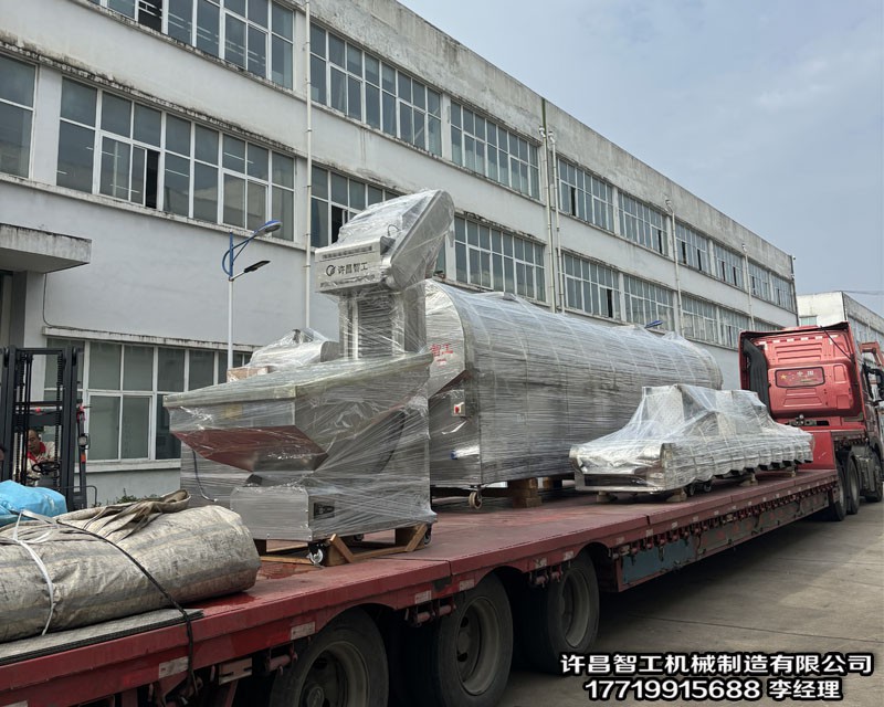 许昌智工30多台小型电磁炒货机物流发货完成